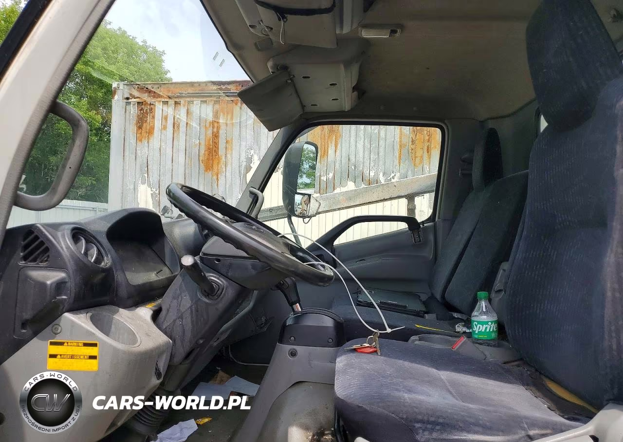 2016 Hino 155 Box Truck VIN:JHHXDM1H3GK003968 - 7