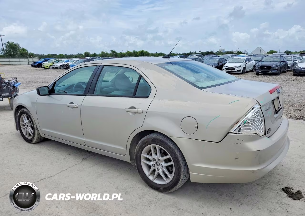 2010 Ford Fusion S VIN:3FAHP0GA0AR389971 - 2