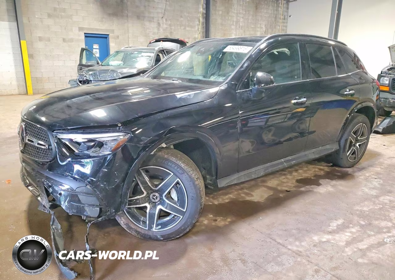 2025 Mercedes-Benz Glc 300 4Matic – zdjęcie 1 z 13