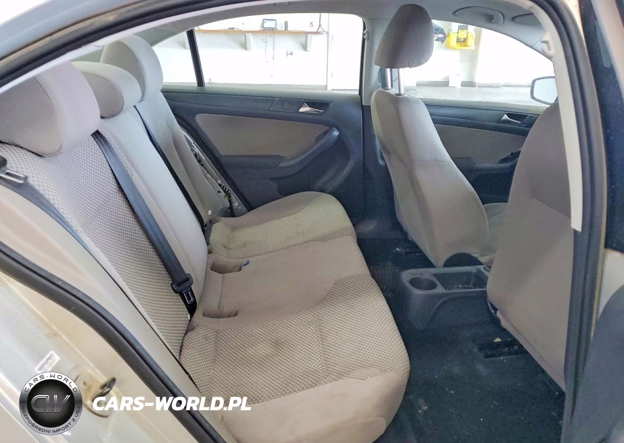 2011 Volkswagen Jetta Base VIN:3VW2K7AJ8BM065615 - 10