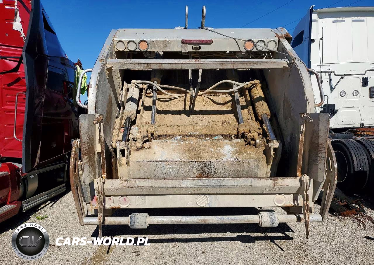 2013 Freightliner Business Class M2 Refuse Truck VIN:3ALACXDT3DDFF5601 - 6