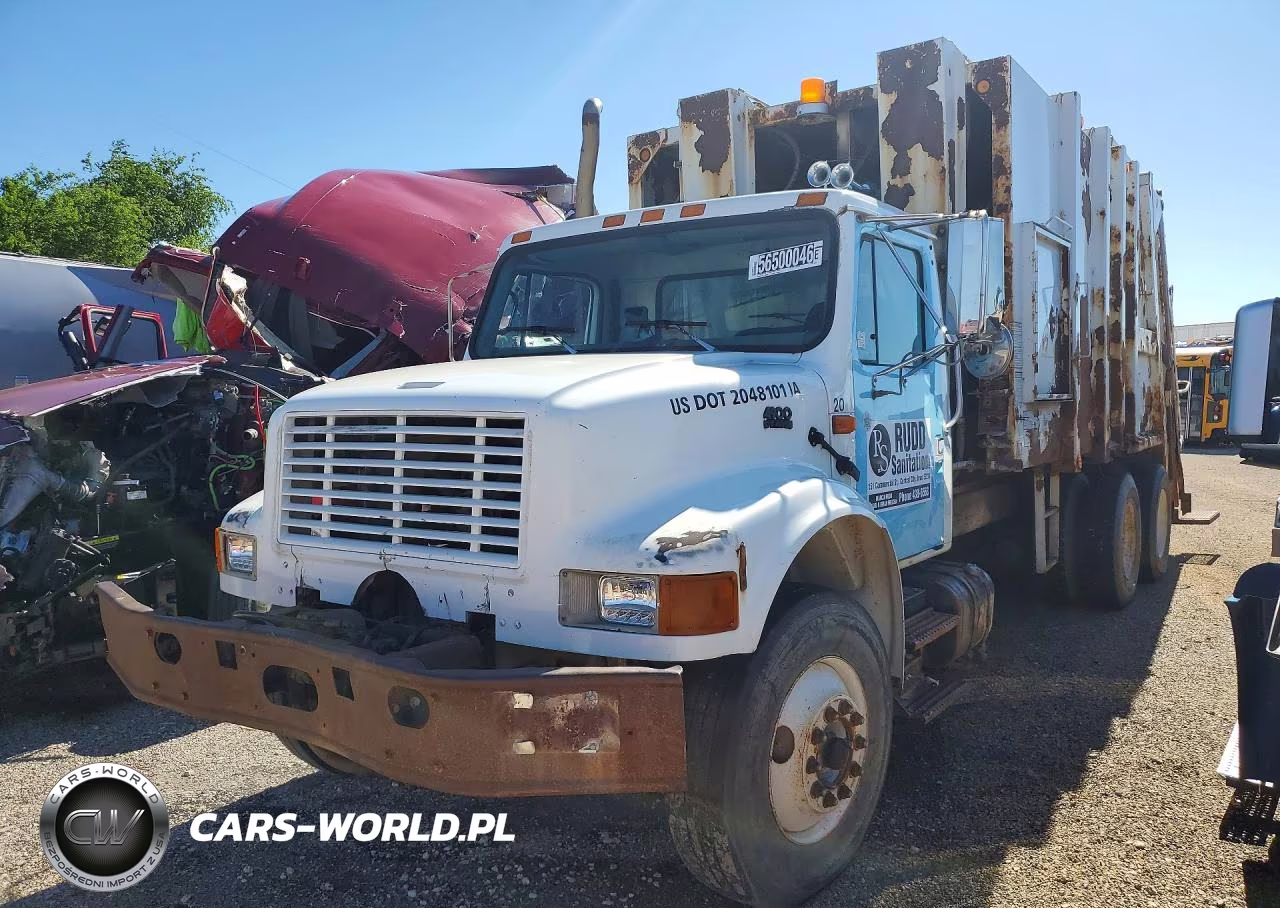 2001 International 4900 Refuse Truck – zdjęcie 1 z 12