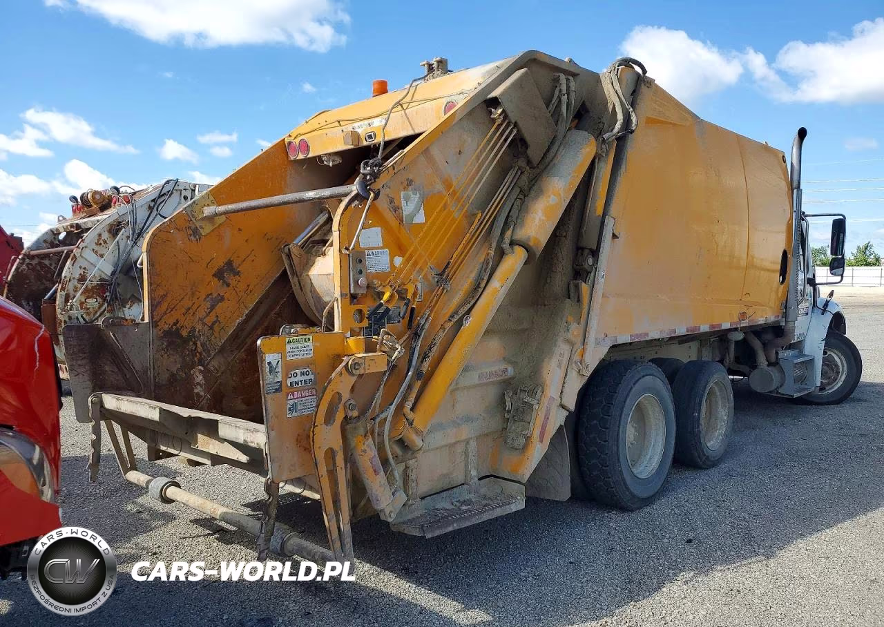 2009 Freightliner Business Class M2 Refuse Truck VIN:1FVACXDJ89HAD6480 - 4