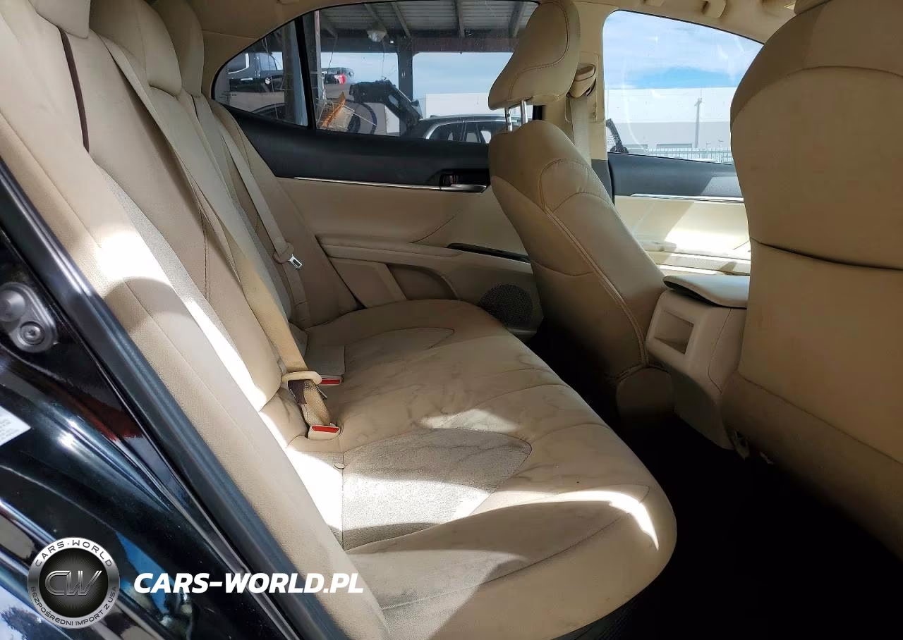 2019 Toyota Camry Le VIN:4T1B31HK0KU006657 - 10