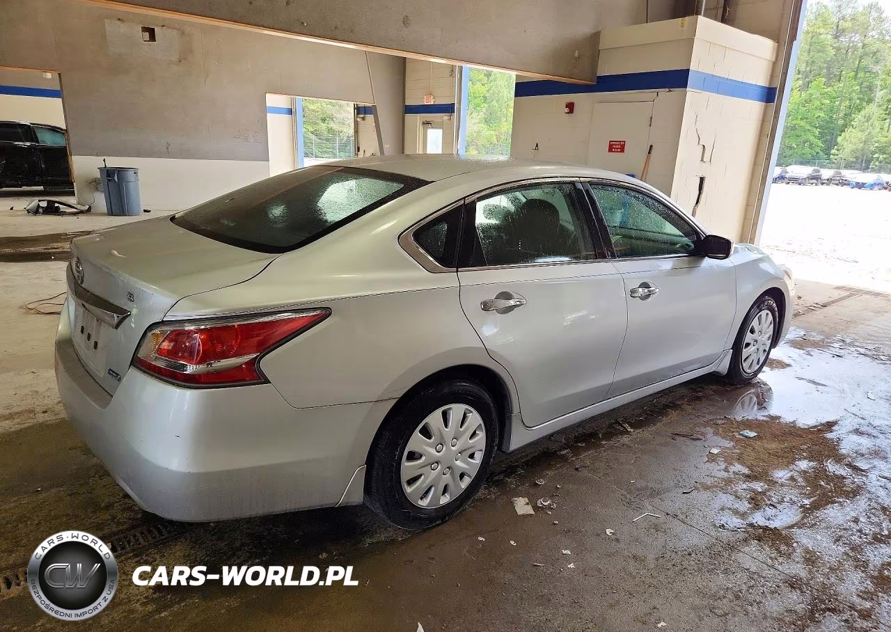 2014 Nissan Altima 2.5 S VIN:1N4AL3AP6EC327703 - 3