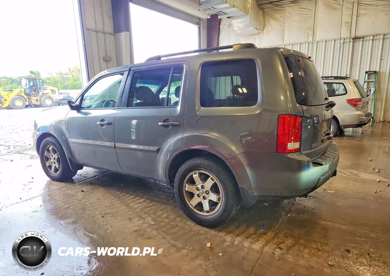 2011 Honda Pilot Touring VIN:5FNYF4H95BB037366 - 2