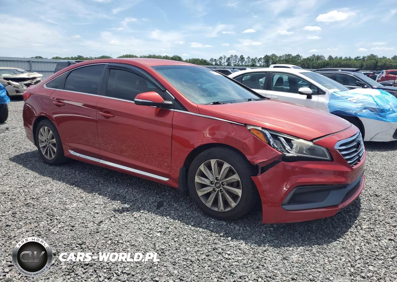 2017 Hyundai Sonata Sport VIN:5NPE34AF4HH447095 - 4