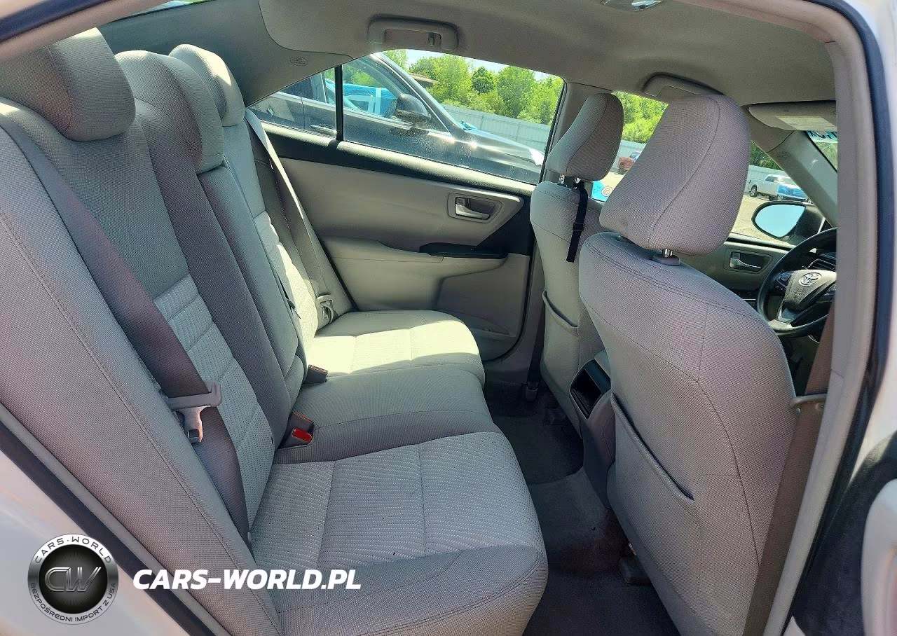 2017 Toyota Camry Le VIN:4T1BF1FK7HU379908 - 10