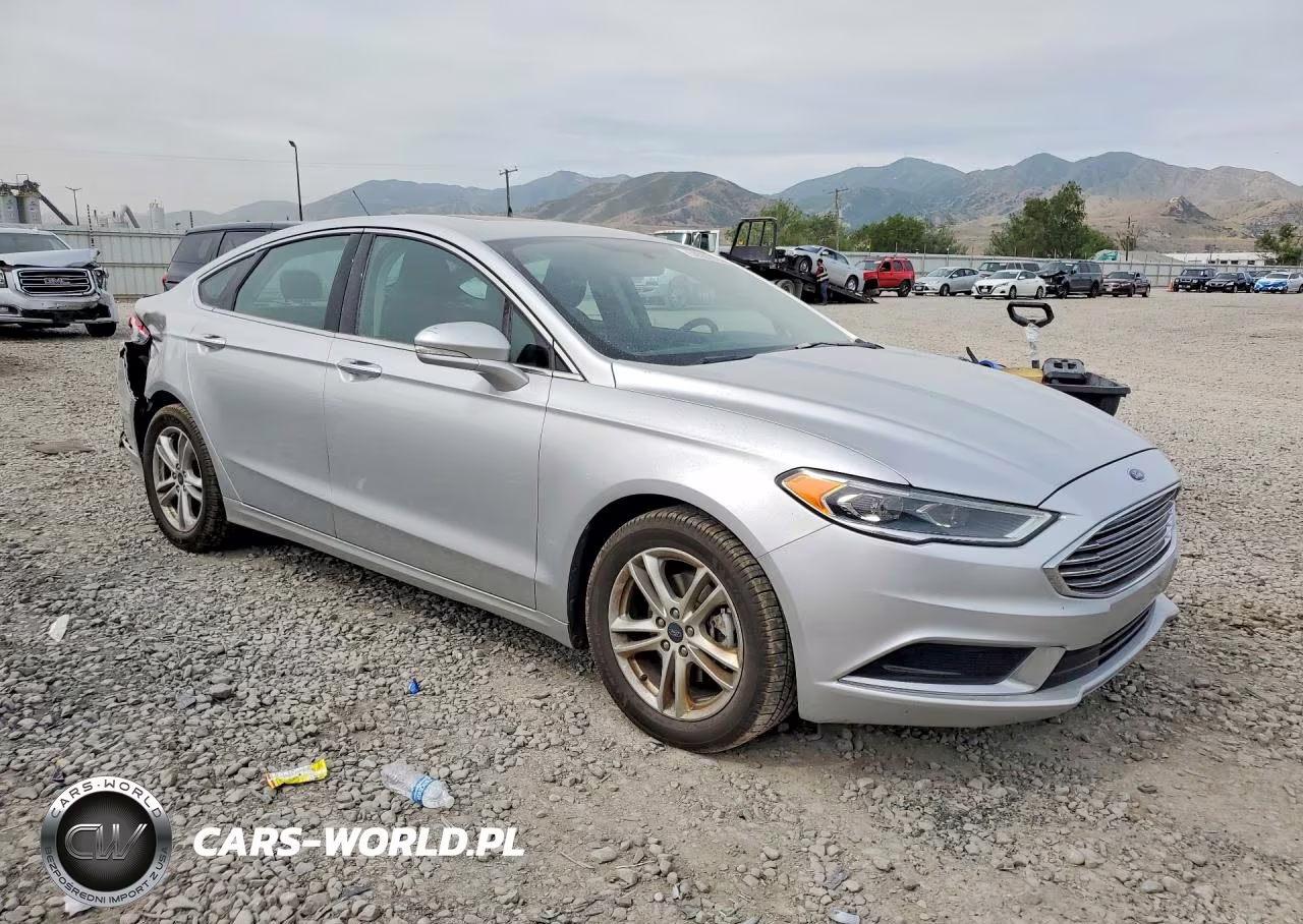 2018 Ford Fusion Se VIN:3FA6P0HD4JR281109 - 4