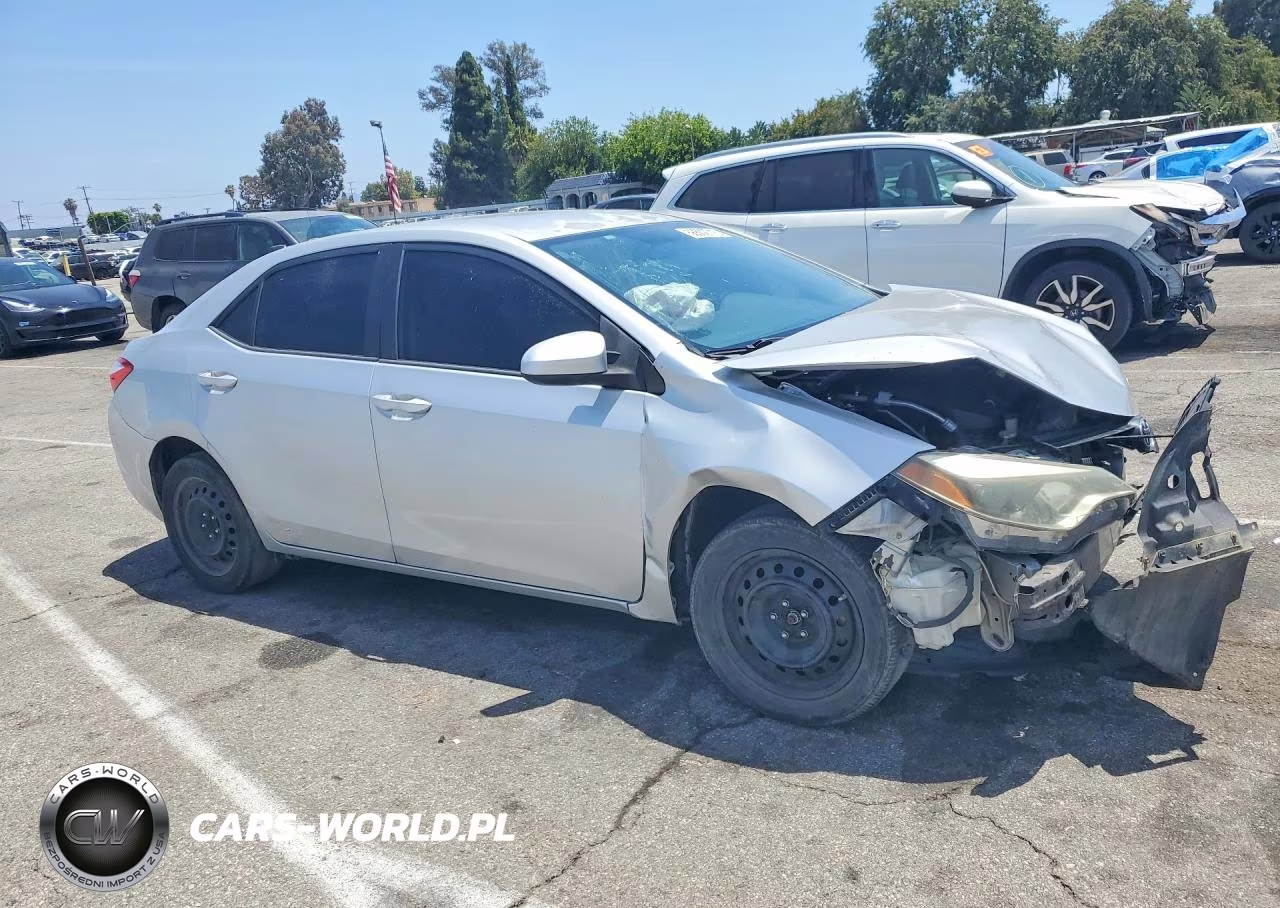 2014 Toyota Corolla Le VIN:5YFBURHE1EP082156 - 4