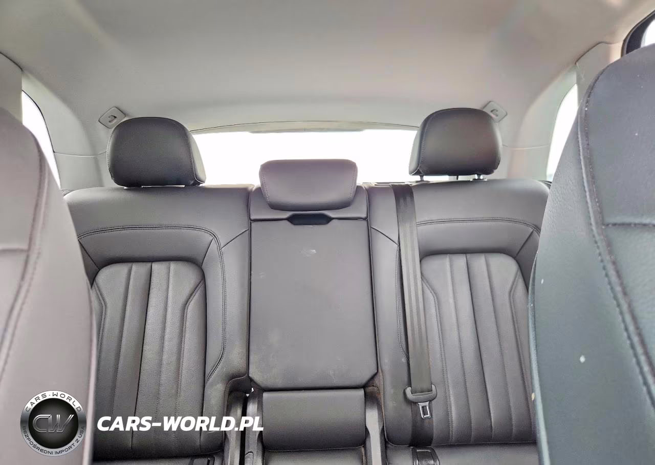 2019 Audi Q5 Premium VIN:WA1ANAFY9K2054892 - 10