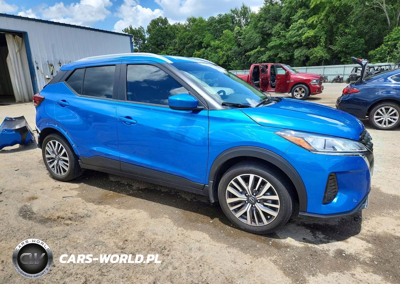2023 Nissan Kicks Sv VIN:3N1CP5CV9PL543523 - 4