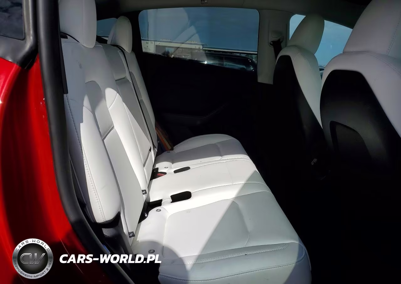 2025 Tesla Model Y VIN:7SAYGDEE6SA352627 - 11