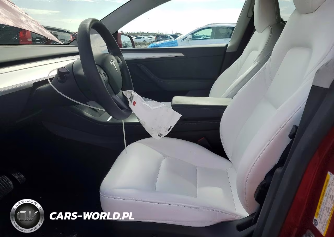 2025 Tesla Model Y VIN:7SAYGDEE6SA352627 - 7