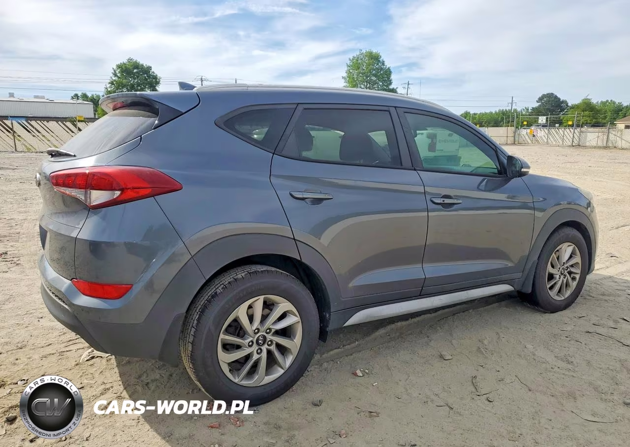 2017 Hyundai Tucson Se Plus VIN:KM8J33A40HU474836 - 3
