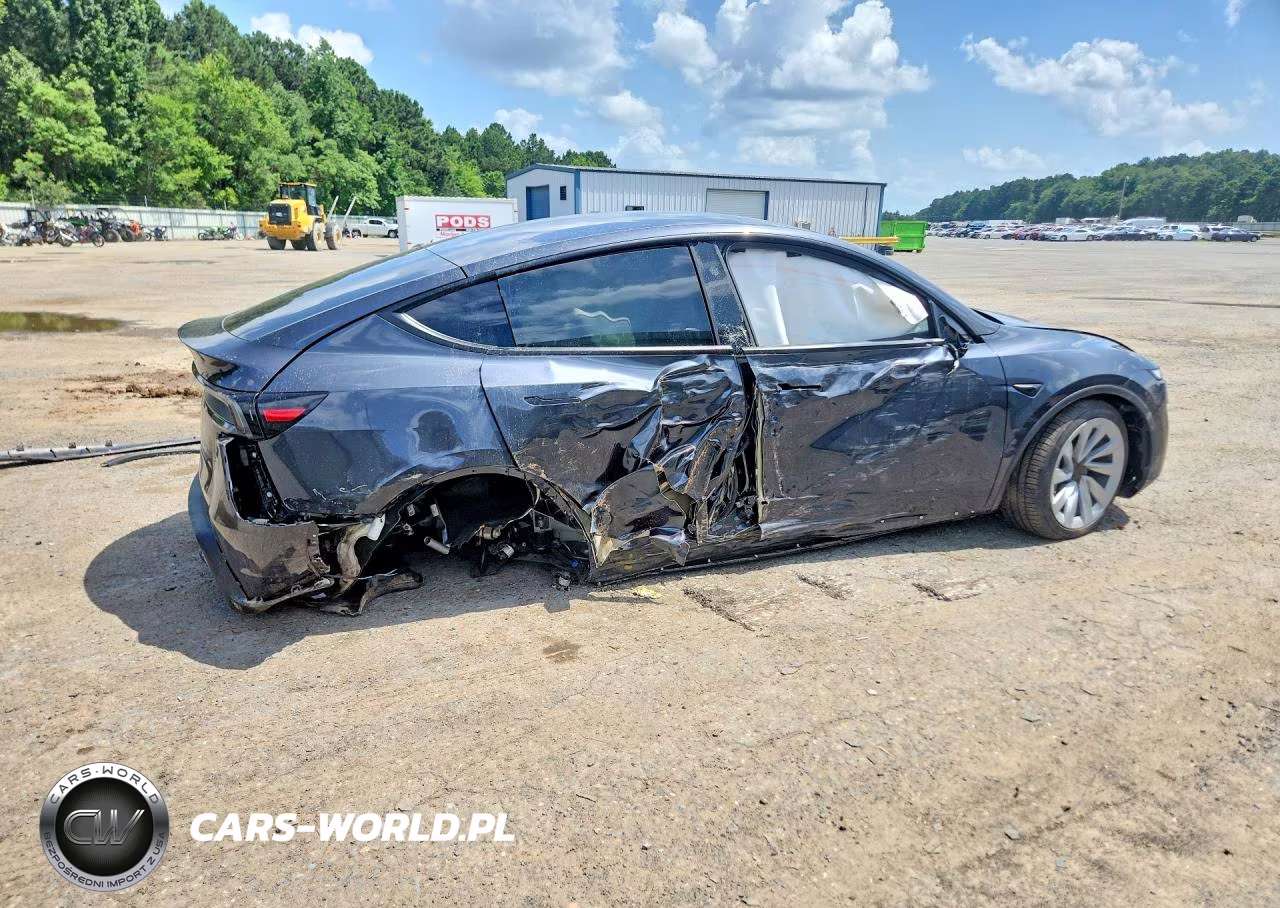 2026 Tesla Model Y VIN:7SAYGDEDXTA609183 - 3