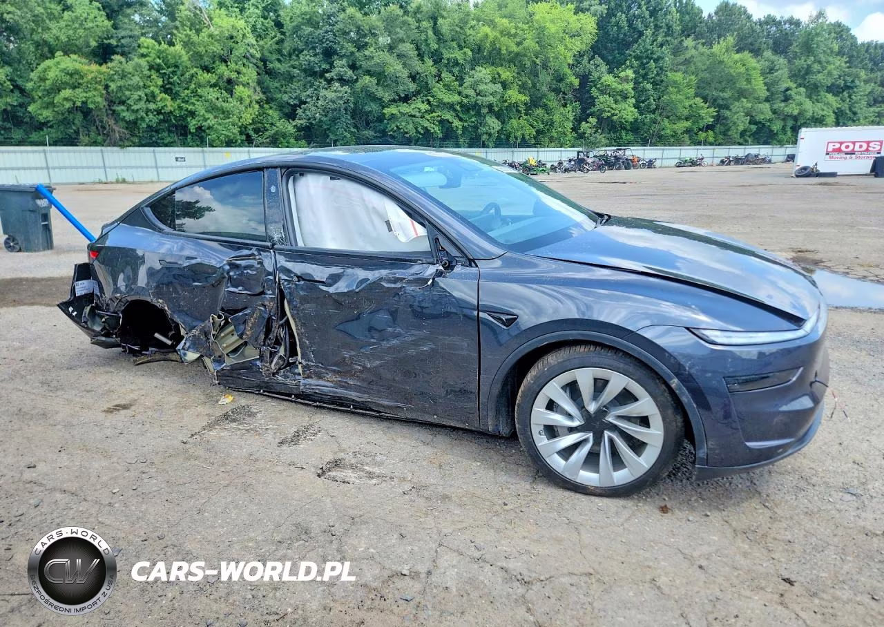 2026 Tesla Model Y VIN:7SAYGDEDXTA609183 - 4