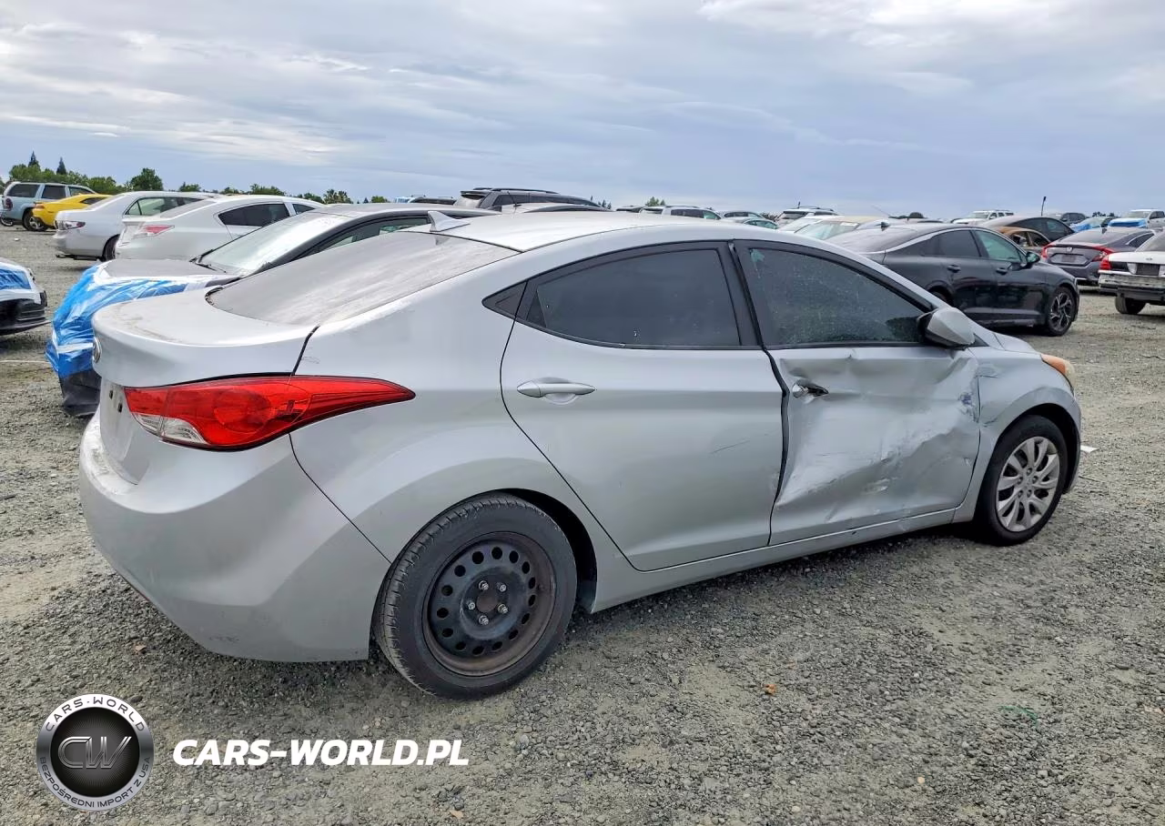 2011 Hyundai Elantra Gls VIN:5NPDH4AE9BH033371 - 3