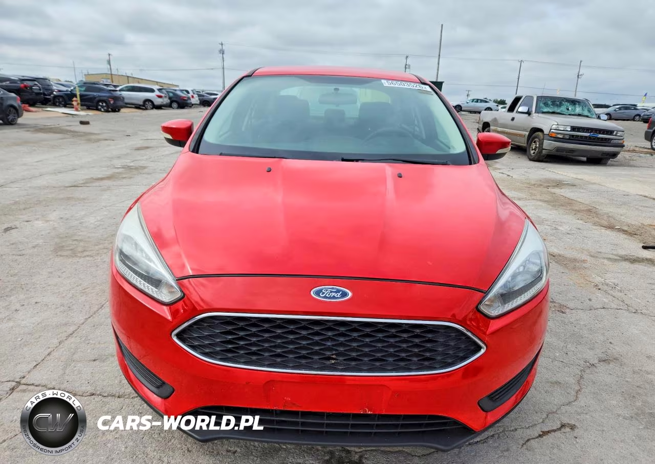2017 Ford Focus Se VIN:1FADP3F28HL207999 - 5