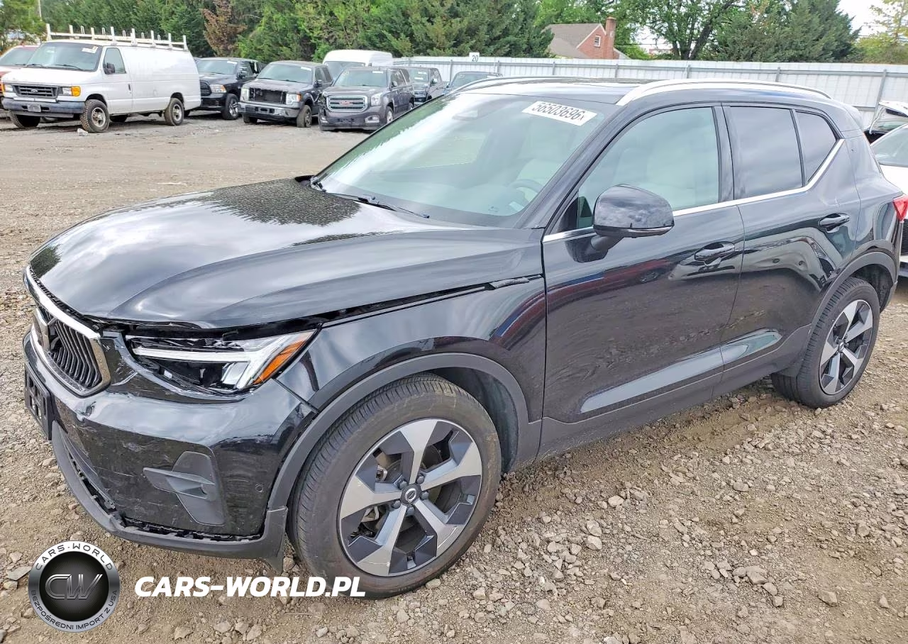 2023 Volvo Xc40 Plus – zdjęcie 1 z 12