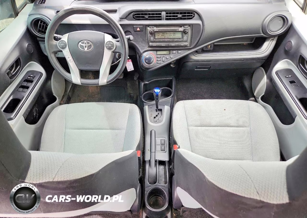 2014 Toyota Prius C One VIN:JTDKDTB32E1566944 - 8