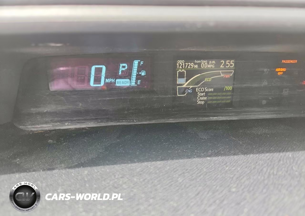 2014 Toyota Prius C One VIN:JTDKDTB32E1566944 - 9