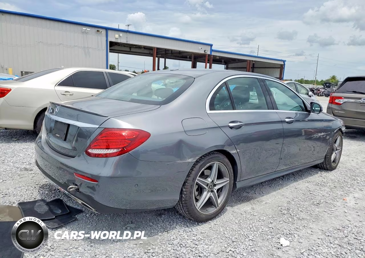 2018 Mercedes-Benz E 300 VIN:WDDZF4JB2JA324162 - 3