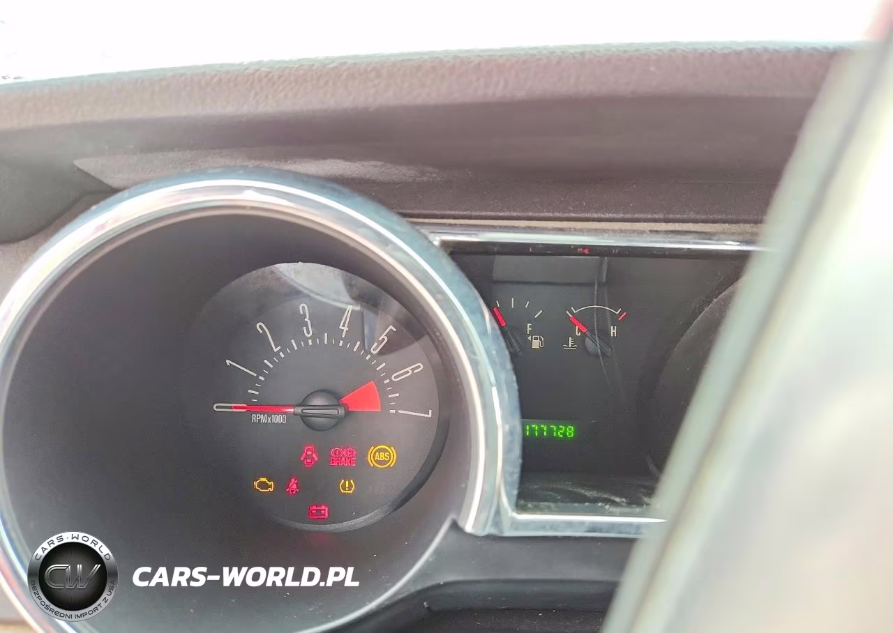 2007 Ford Mustang VIN:1ZVFT84NX75321852 - 9