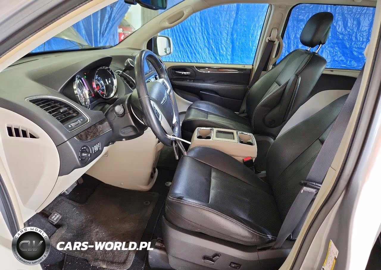 2015 Chrysler Town & Country Touring L VIN:2C4RC1CG4FR506488 - 7