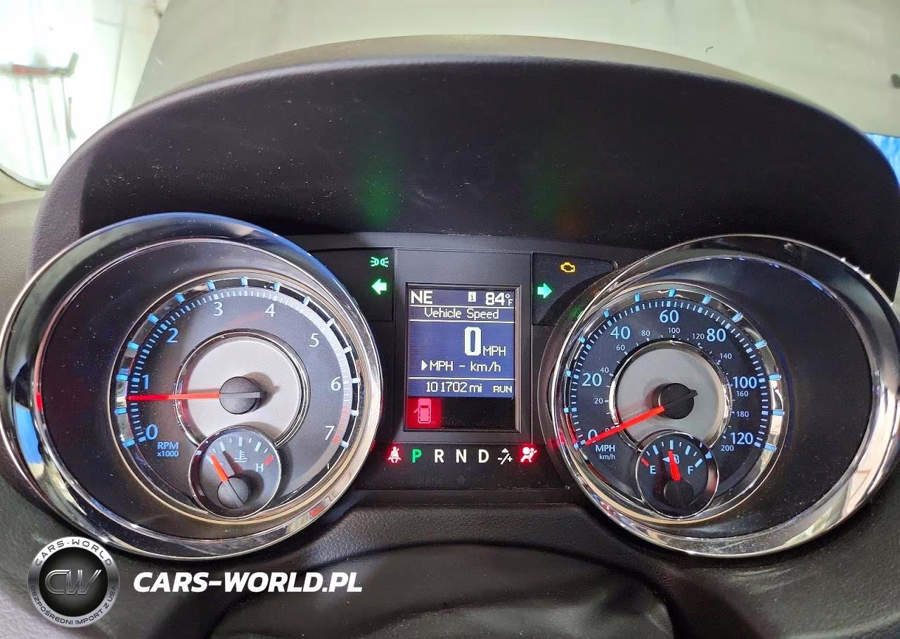 2015 Chrysler Town & Country Touring L VIN:2C4RC1CG4FR506488 - 9