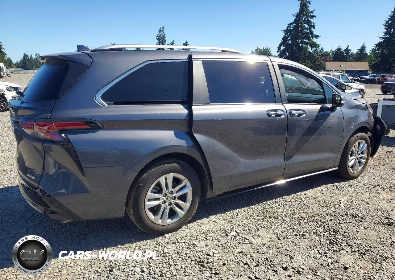 2025 Toyota Sienna Limited 7-Passenger VIN:5TDZSKFCXSS208479 - 3