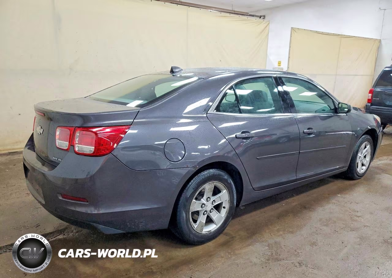 2013 Chevrolet Malibu Ls VIN:1G11B5SA1DF303494 - 3