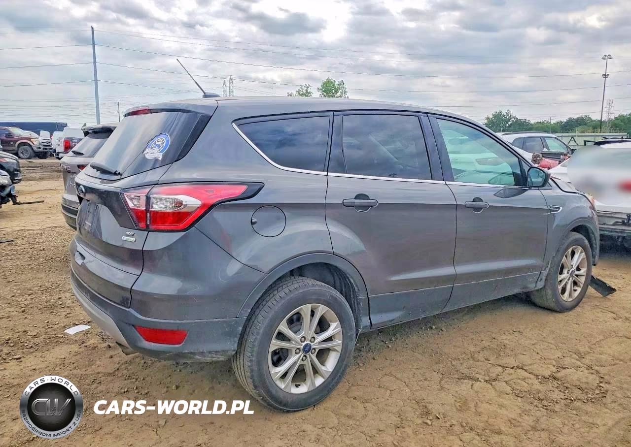 2017 Ford Escape Se VIN:1FMCU0GD9HUD52195 - 3