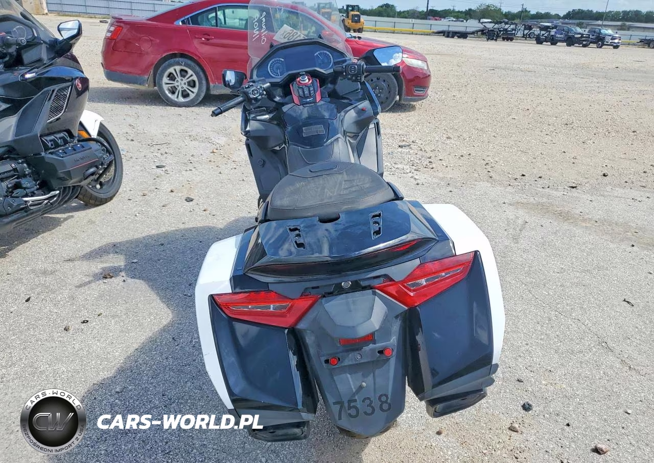 2020 Honda Gl1800 B VIN:JH2SC7915LK200022 - 4