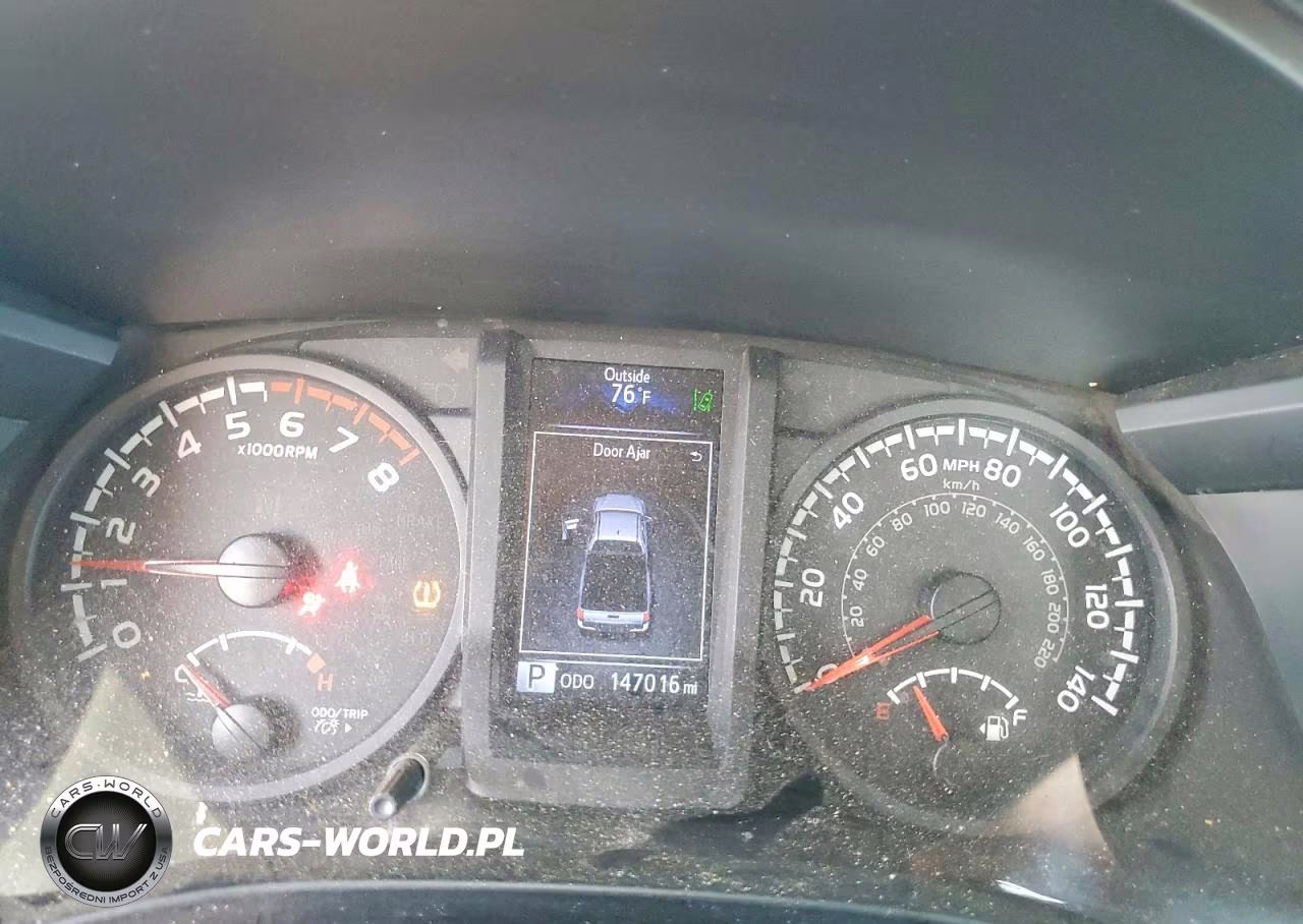 2018 Toyota Tacoma Sr VIN:5TFRX5GN5JX112030 - 9