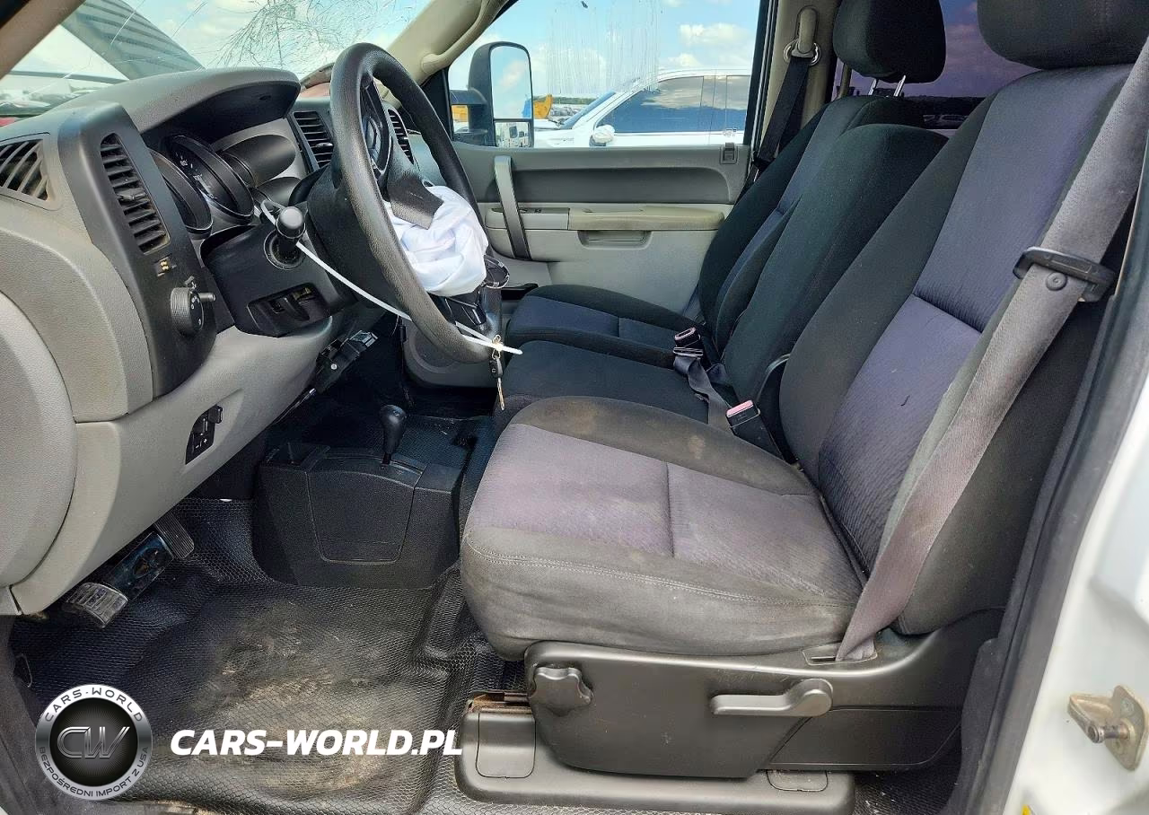 2011 Chevrolet Silverado K3500 VIN:1GC4KZC8XBF198717 - 7