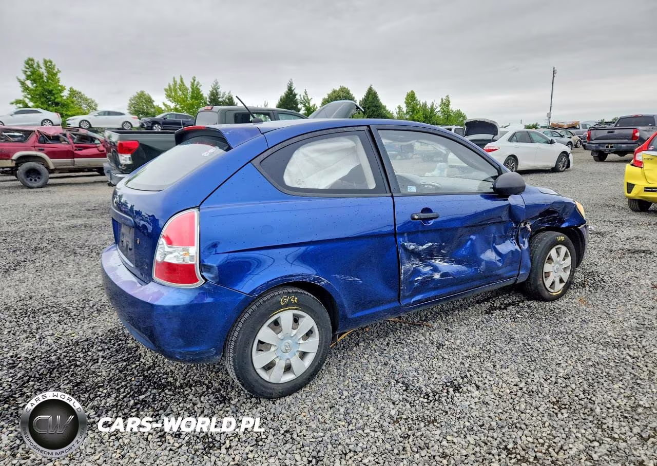 2007 Hyundai Accent Gs VIN:KMHCM36C87U038661 - 3