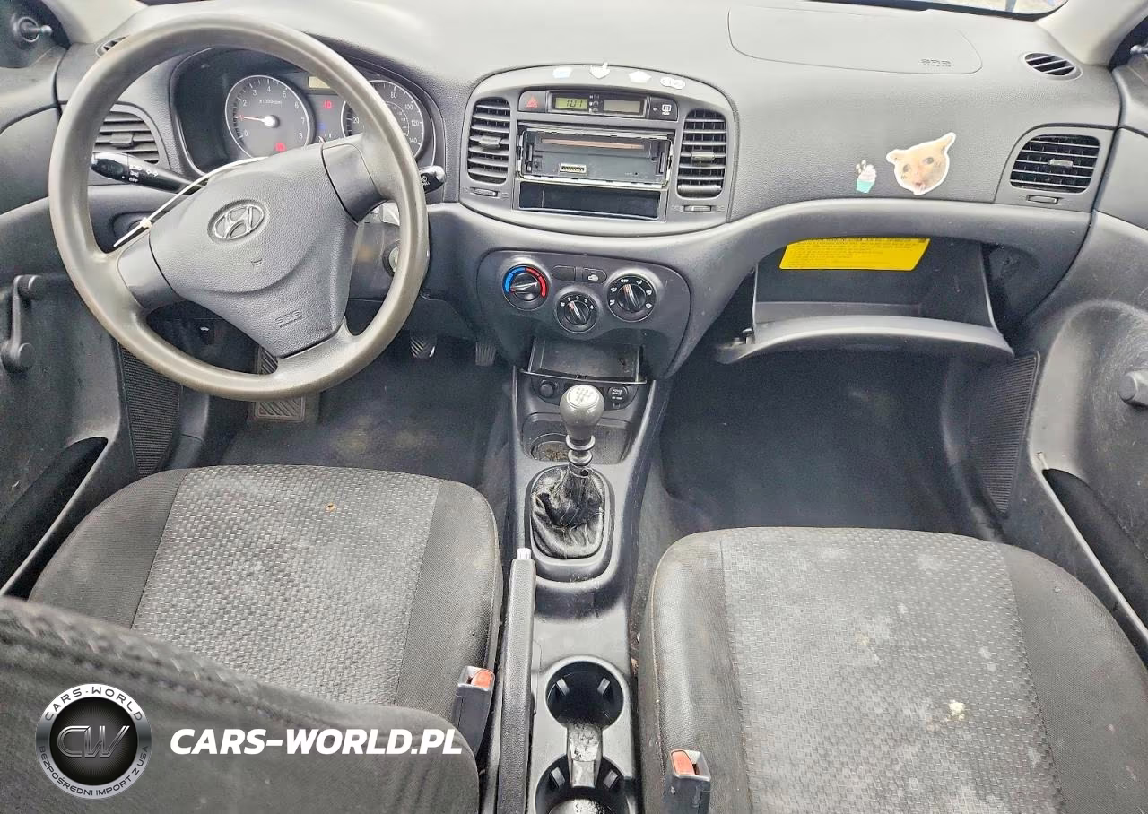 2007 Hyundai Accent Gs VIN:KMHCM36C87U038661 - 8