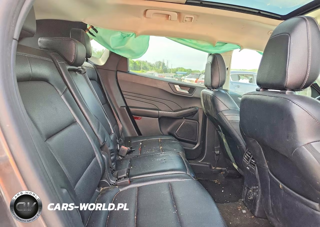 2022 Ford Escape Titanium VIN:1FMCU9J9XNUB97984 - 11
