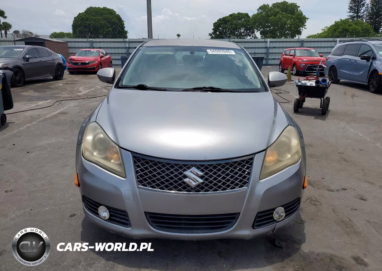 2013 Suzuki Kizashi Se VIN:JS2RE9A38D6100314 - 5