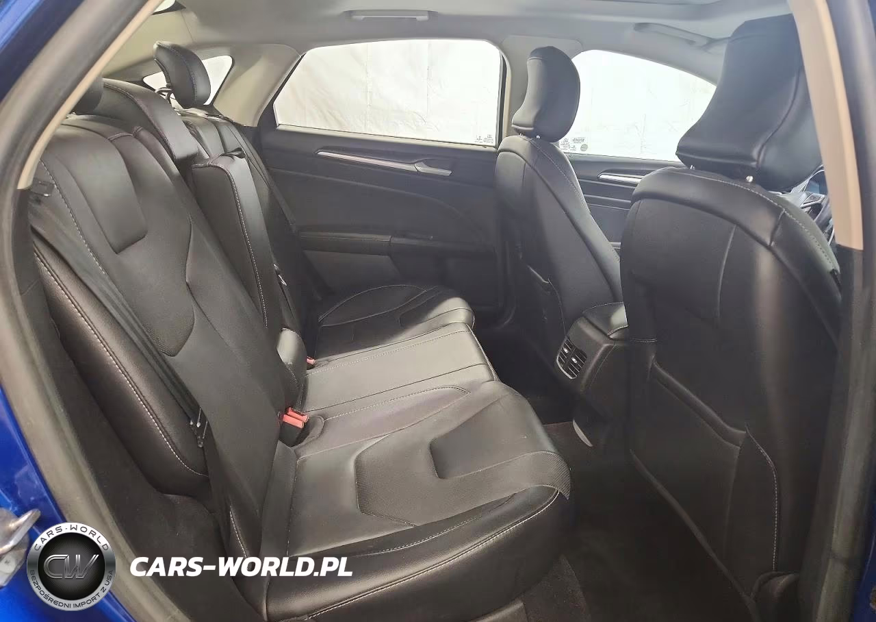 2018 Ford Fusion Titanium VIN:3FA6P0D91JR155761 - 10