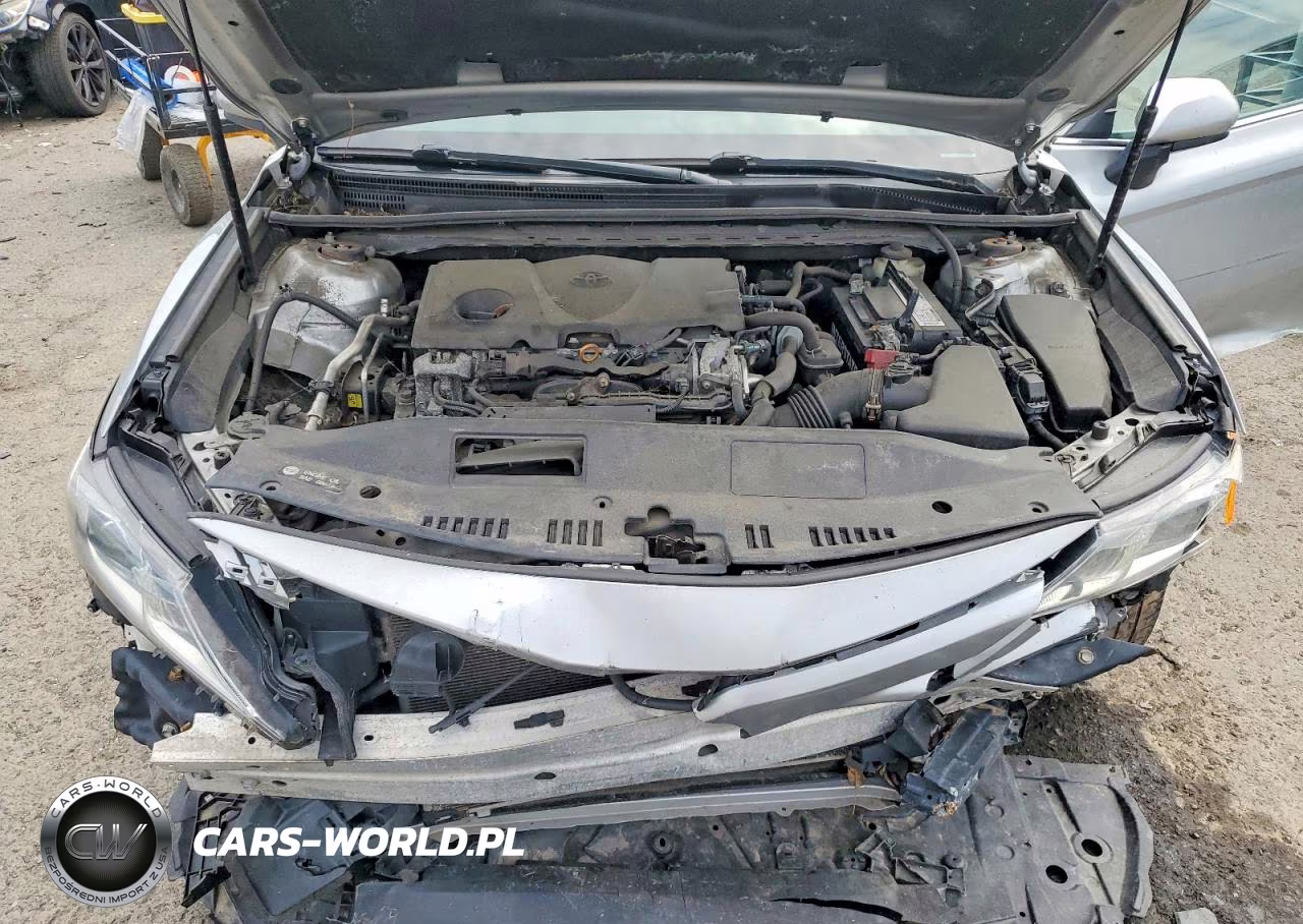2018 Toyota Camry Le VIN:4T1B11HK9JU110973 - 11