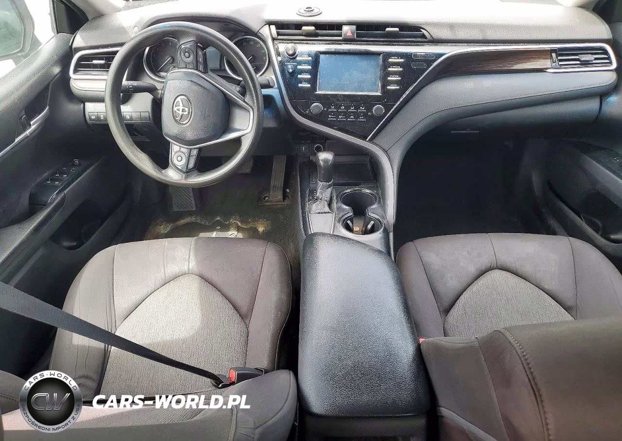 2018 Toyota Camry Le VIN:4T1B11HK9JU110973 - 8