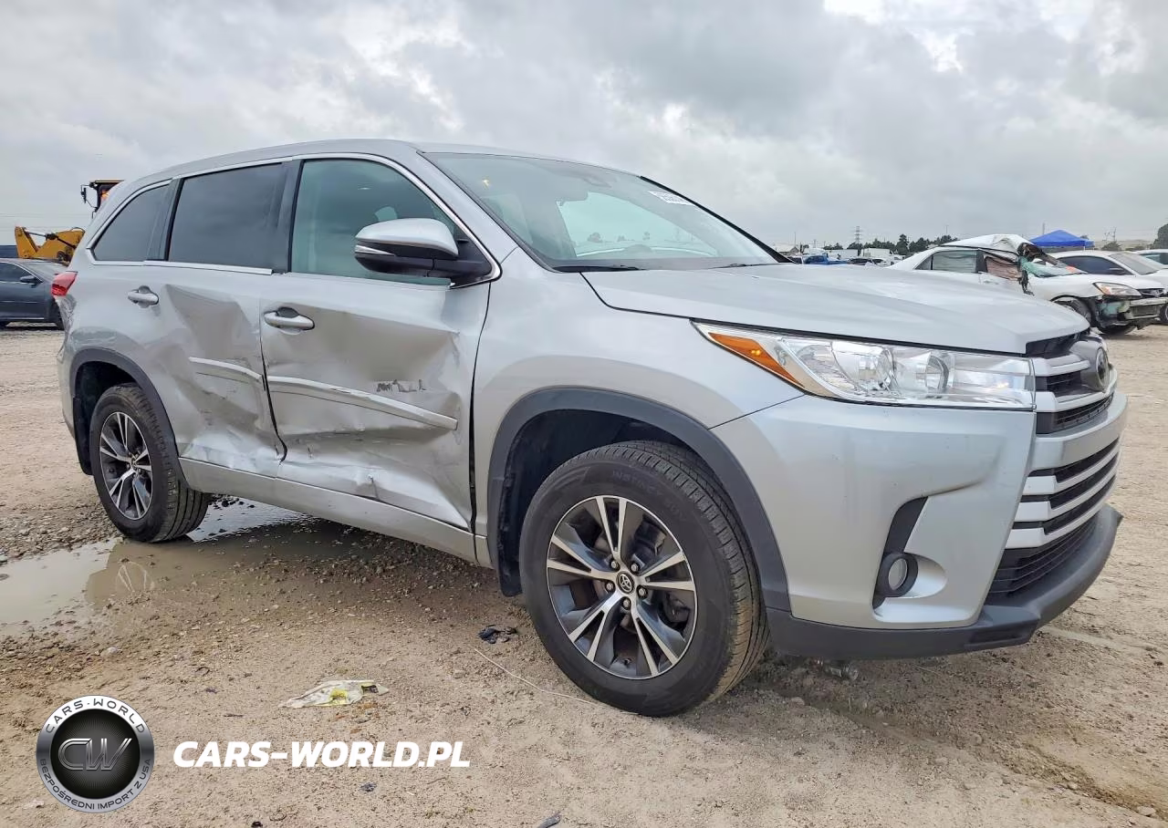 2017 Toyota Highlander Le Plus VIN:5TDZZRFH5HS190577 - 4