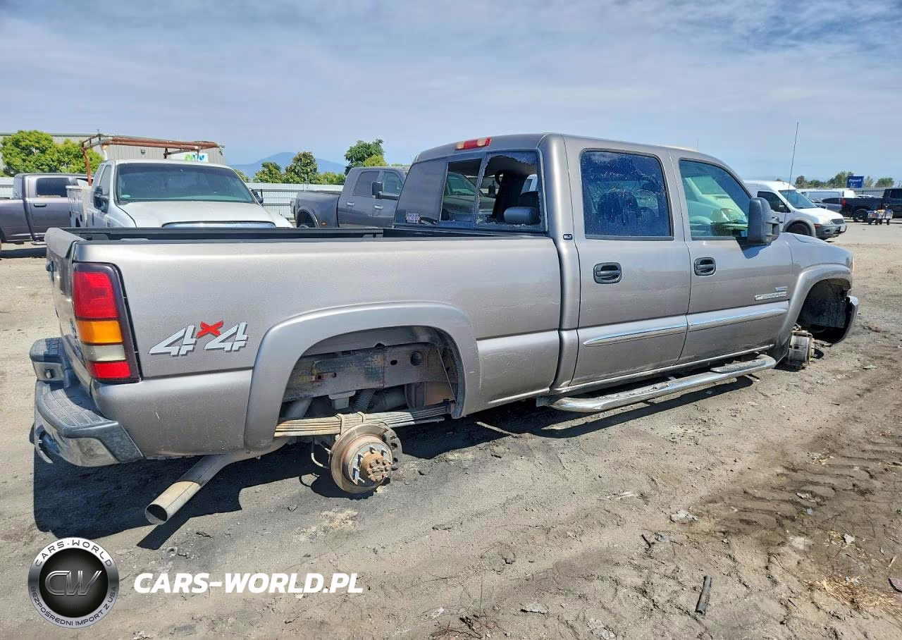 2006 GMC Sierra K2500 Heavy Duty VIN:1GTHK23D76F169946 - 3