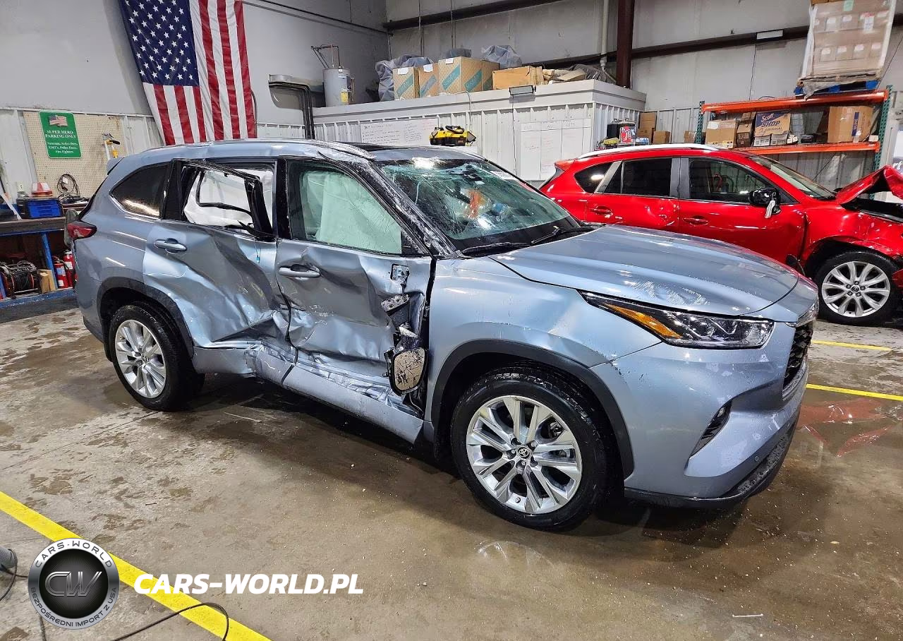 2022 Toyota Highlander Limited VIN:5TDDZRBH9NS213046 - 4