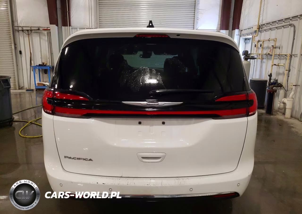 2023 Chrysler Pacifica Touring L VIN:2C4RC1BG9PR579620 - 6