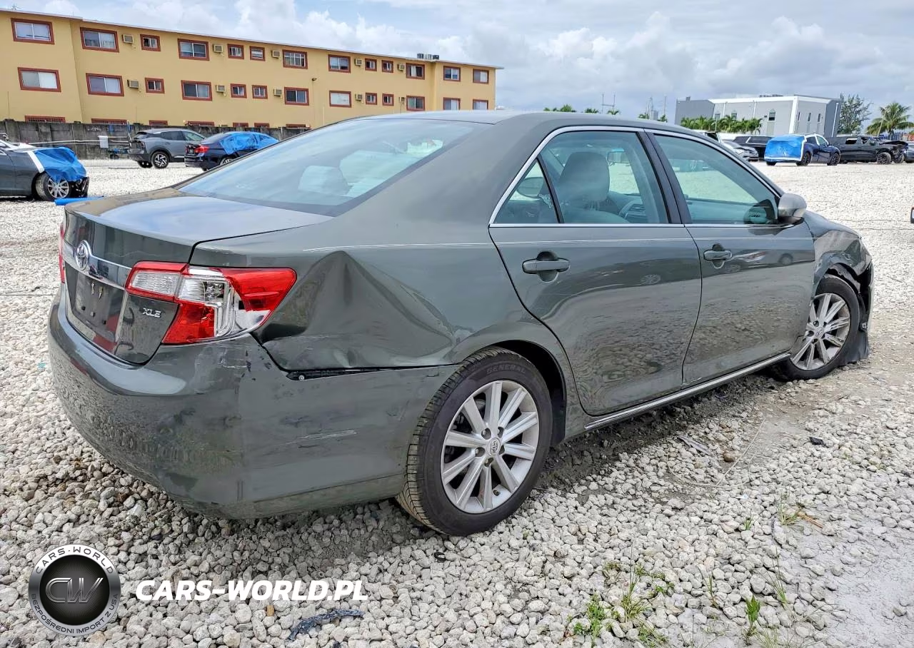 2012 Toyota Camry Xle VIN:4T1BF1FK8CU547144 - 3