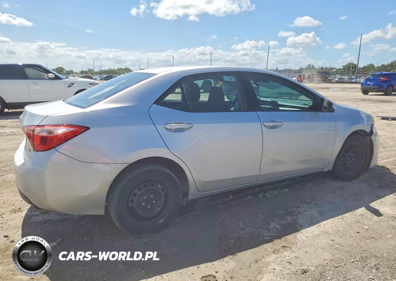 2019 Toyota Corolla Le VIN:2T1BURHE9KC206511 - 3