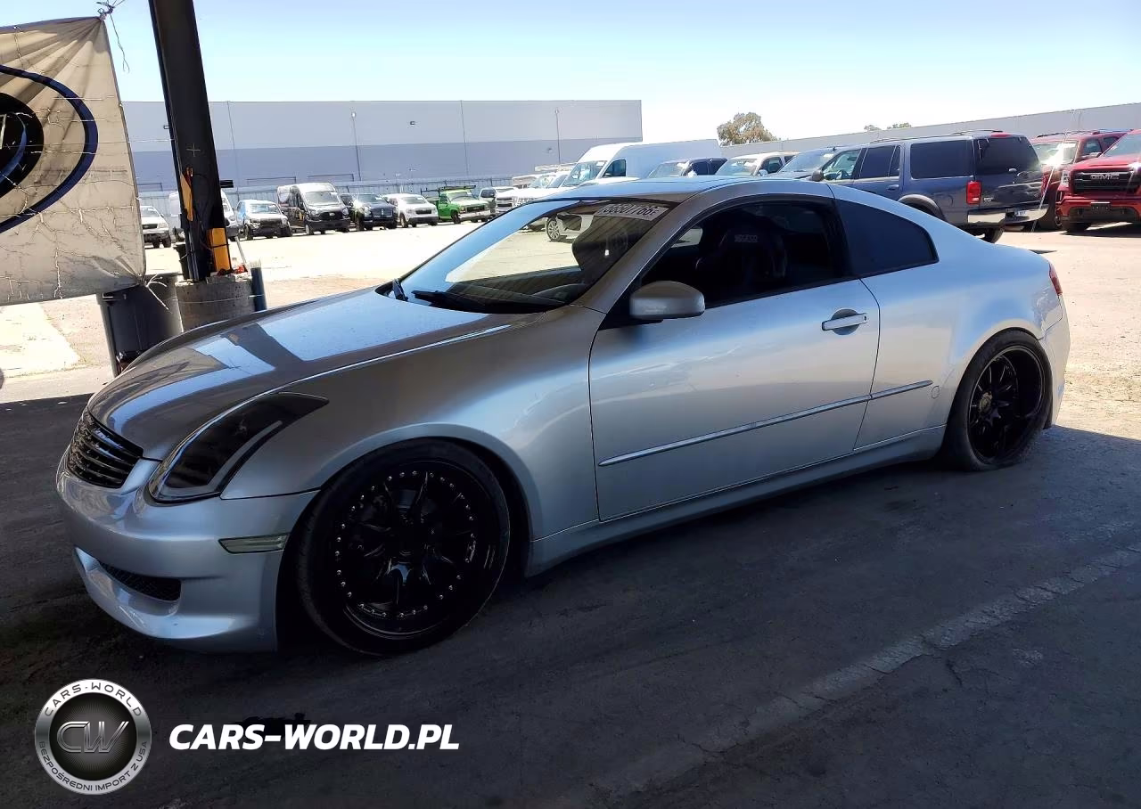 2003 Infiniti G35 Base